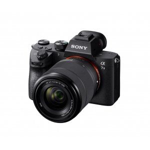 promo Sony Alpha 7 III | Appareil Photo Numérique Hybride Plein Format en kit avec l'Objectif Zoom FE 28-70mm f/3.5-5.6 OSS ( AF en 0.02s, stabilisation interne 5 axes, 4K HLG, Batterie Haute Capacité)