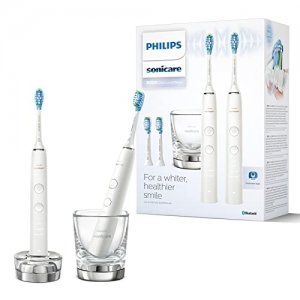 promo Philips Sonicare DiamondClean 9000 – Lot de 2 brosses à dents électriques connectées pour une meilleure hygiène des dents et des gencives, Blanc & Blanc (modèle HX9914/62)