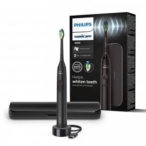 promo Philips Sonicare 4100 Brosse à dents électrique pour adultes avec 1 tête de brosse Philips W2 Optimal White noire, coffret de voyage fin et chargeur USB (modèle HX3683/54)