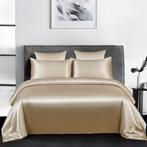 promo Michorinee Housse de Couette Satin 200x200 Taupe avec 2 Taies d'oreiller 65x65 cm Parure de Lit Adulte 2 Personnes Linge de Lit Satin de Soie Brillante avec Fermeture Éclair