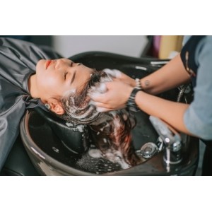 promo Shampoing coupe brushing et soin rose baie valable pour toutes longueurs de cheveux