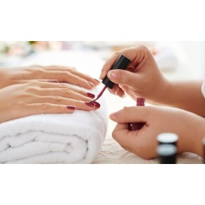 promo Beauté des mains ou des pieds Express et pose de vernis semi-permanent couleur